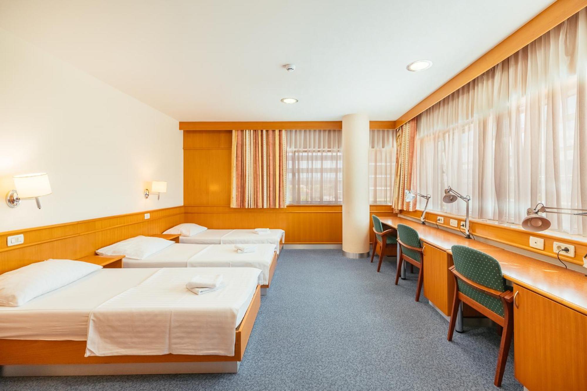 Motel Barka Копер Екстериор снимка