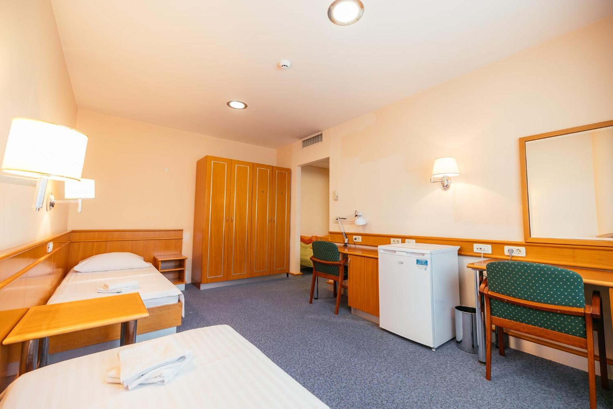 Motel Barka Копер Екстериор снимка