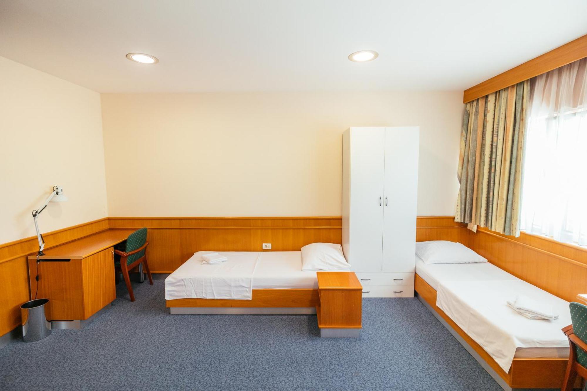 Motel Barka Копер Екстериор снимка